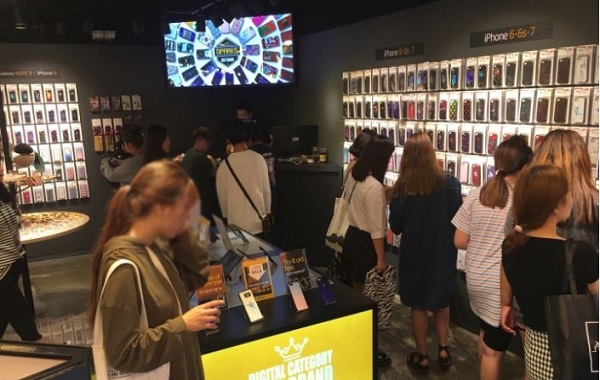 自社ECサイトだけでなく、実店舗の運営にも力を入れている